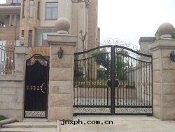 四(sì)川(chuān)鋁(lǚ)藝大(dà)門(mén)